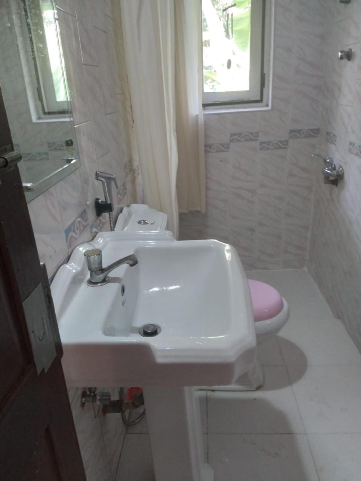 Villa Chenu Dehiwala-Mount Lavinia Екстер'єр фото