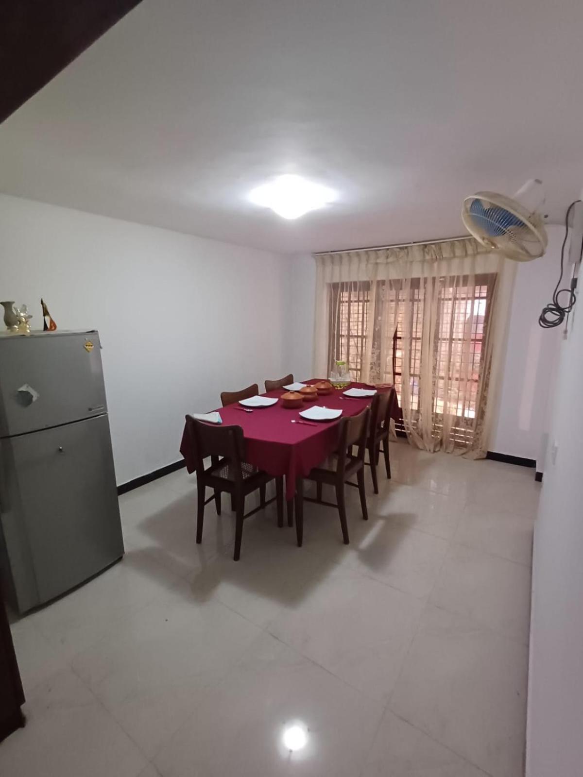 Villa Chenu Dehiwala-Mount Lavinia Екстер'єр фото