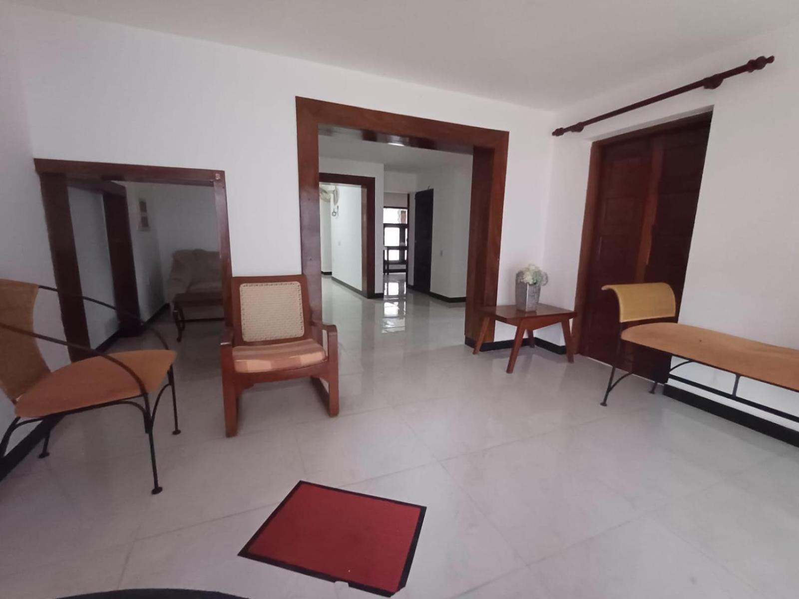 Villa Chenu Dehiwala-Mount Lavinia Екстер'єр фото
